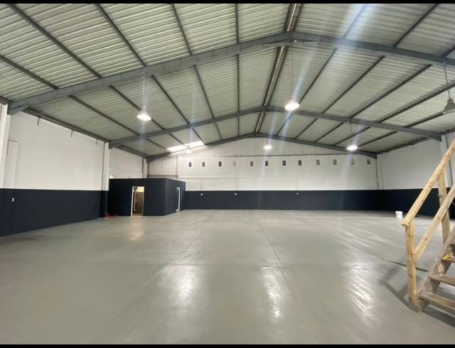 INDUSTRIAL PROPERTY TO RENT IN NORTH END